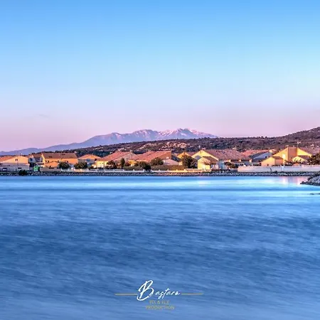 Daire Splendide Golden House Vue Et Montagne